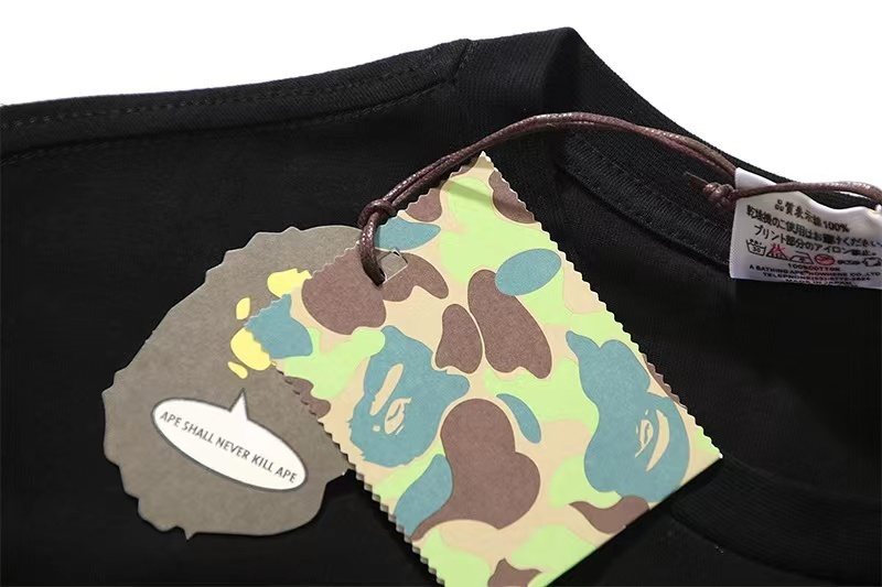 BAPE Front Graphic Short-Sleeve T-Shirt ¡ª hang_tag