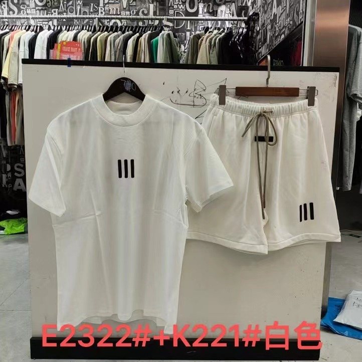ESSENTIALS FEAR OF GOD III Graphic Short-Sleeve Set ¡ª front