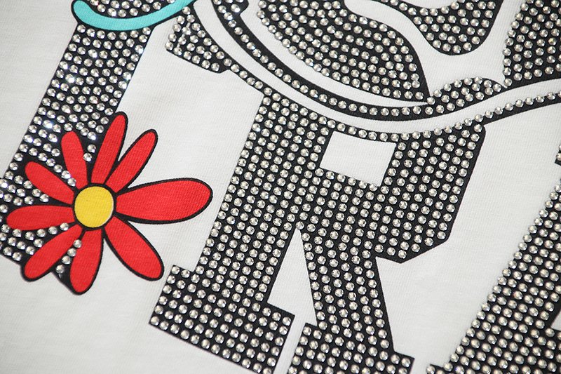 VALE USA Rhinestone Graphic Short-Sleeve T-Shirt ¡ª detail