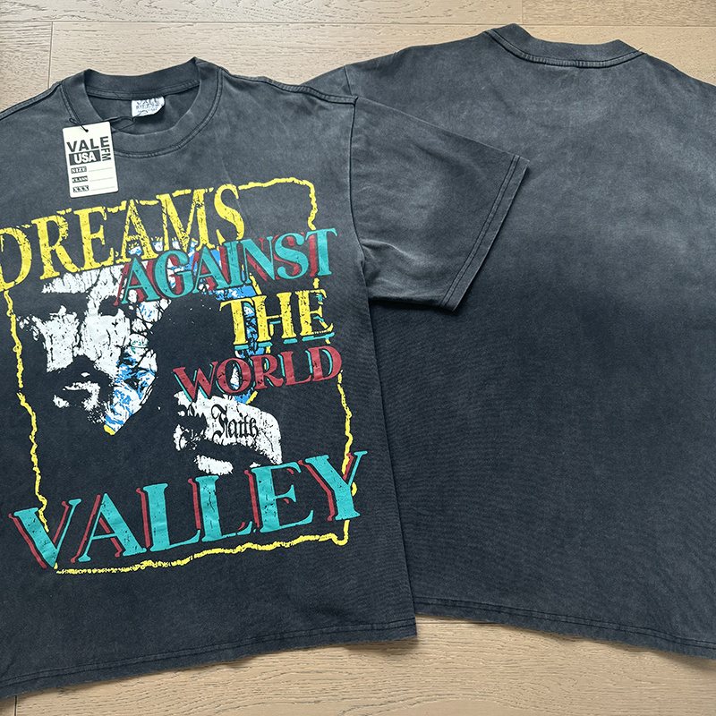 VALE USA Dreams Against the World Graphic T-Shirt ¡ª context
