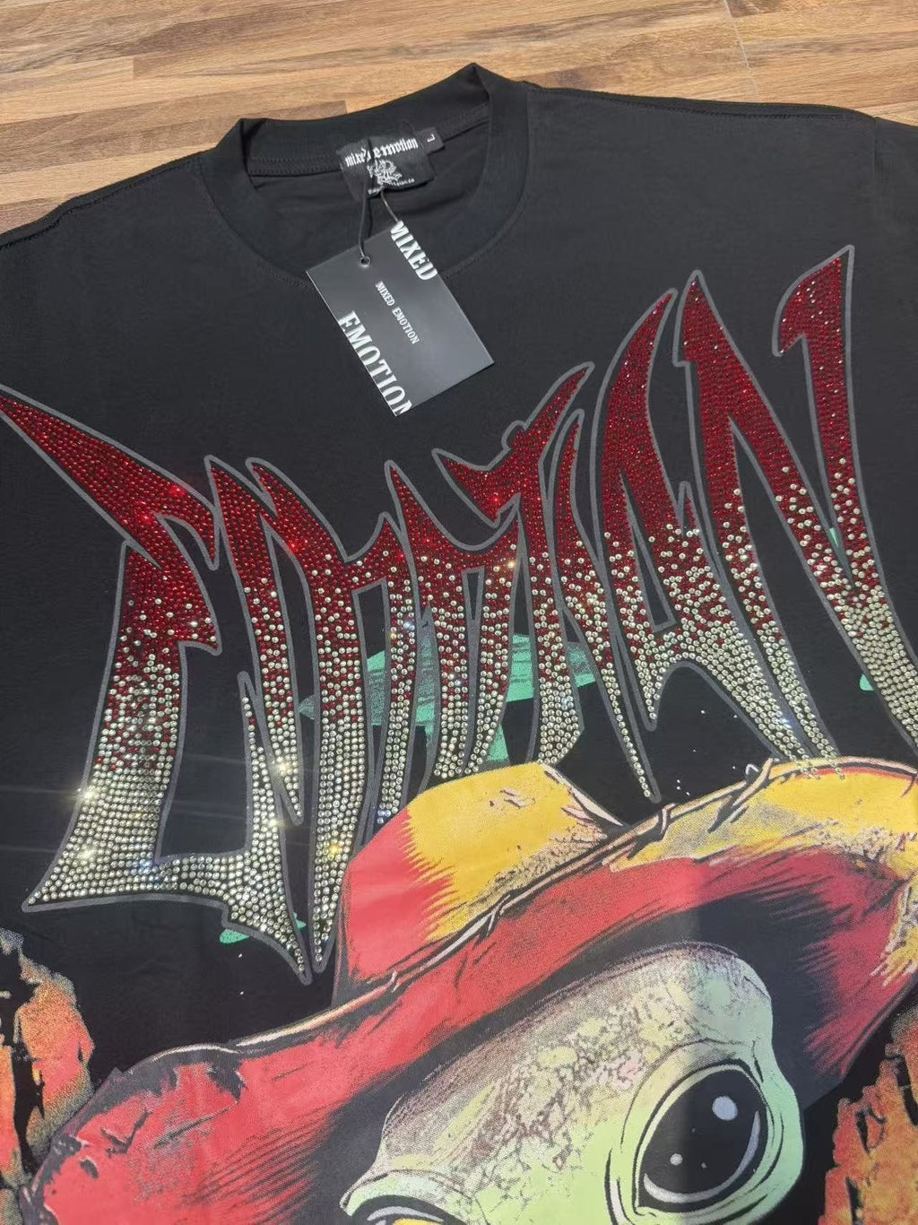 MIXED EMOTION Alien Cowboy Graphic T-Shirt ¡ª detail