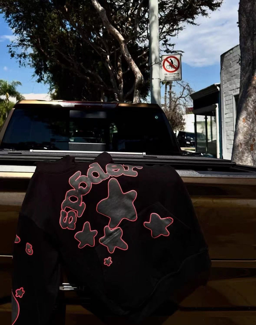 Sp5der Black Red Outline Star Graphic Hoodie ¡ª context