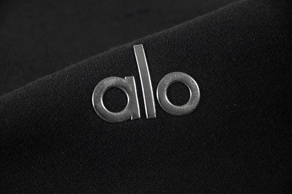 alo Small Logo Crewneck Sweatshirt & Sweatpants Matching Set ¡ª detail