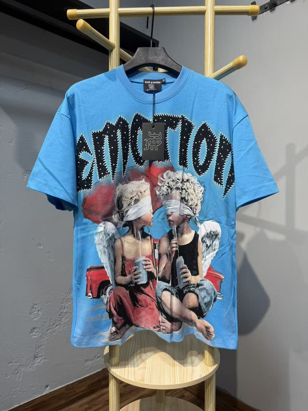 MIXED EMOTION Angel Graphic Short-Sleeve T-Shirt ¡ª context