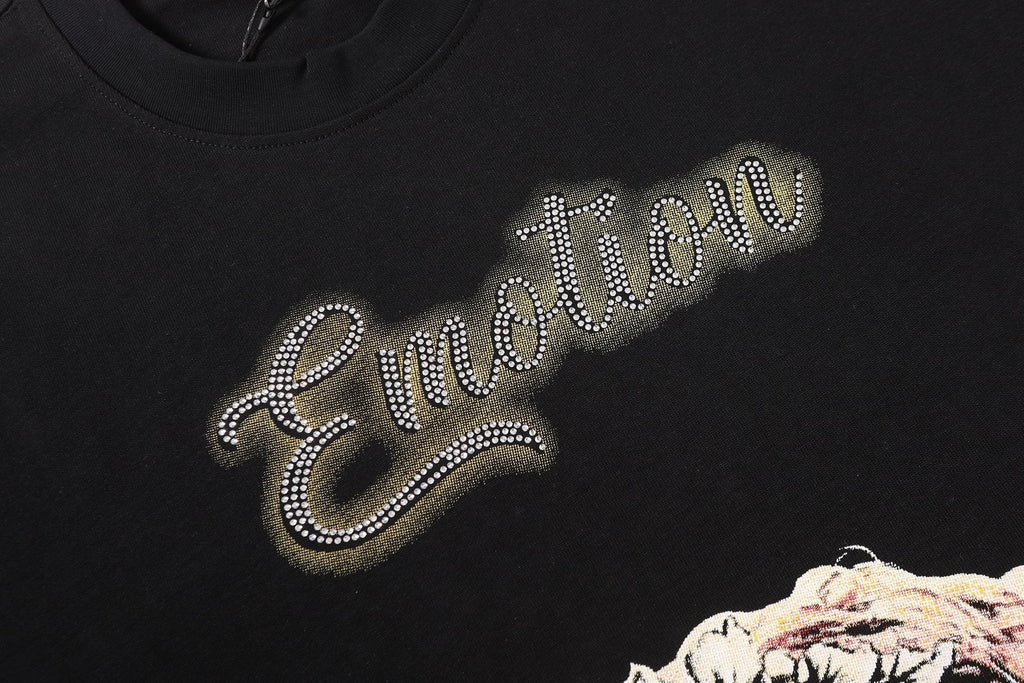 MIXED EMOTION Angel Graphic Pearl-Sleeve T-Shirt ¡ª detail