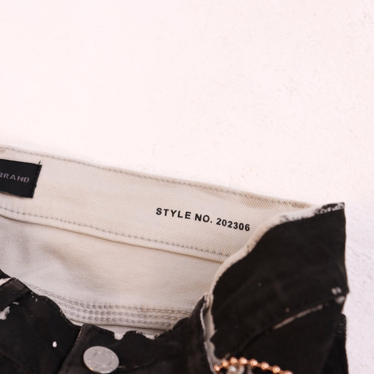 Purple Brand Distressed Graphic Jeans ¡ª neck_label