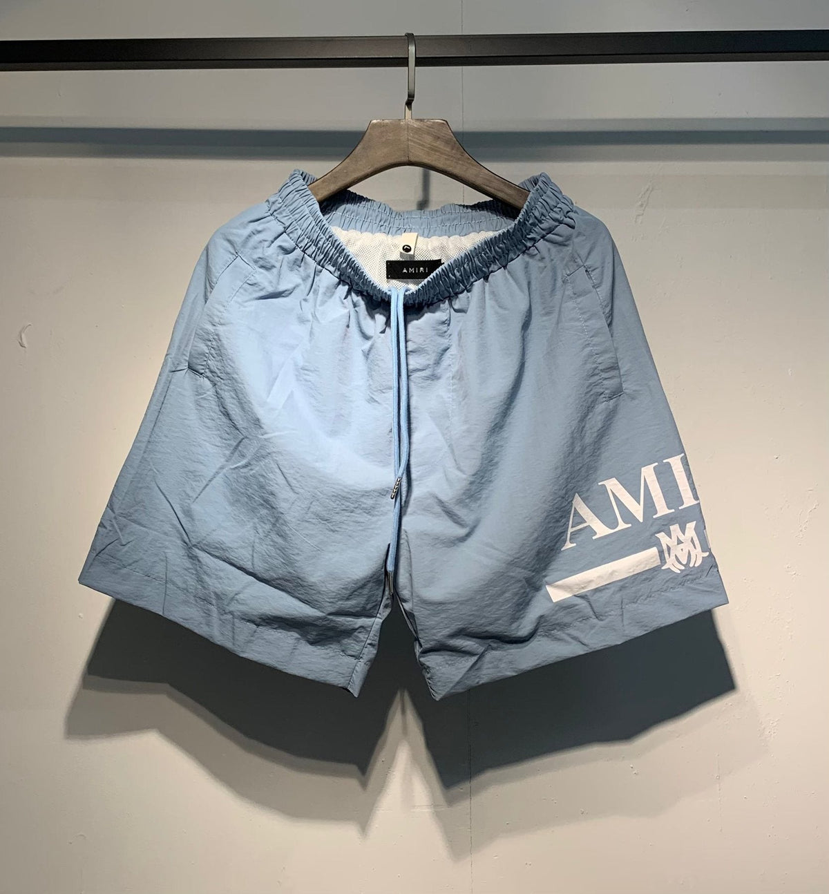 AMIRI Logo Graphic Shorts ¡ª front