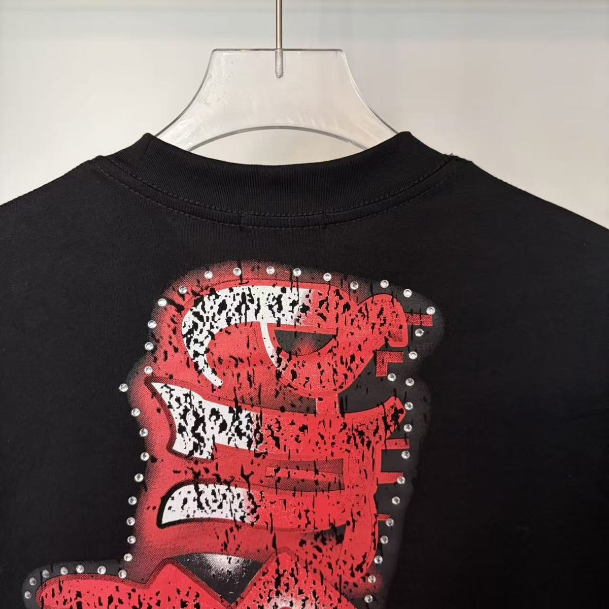 MIXED EMOTION Studded Wing Graphic T-Shirt ¡ª detail