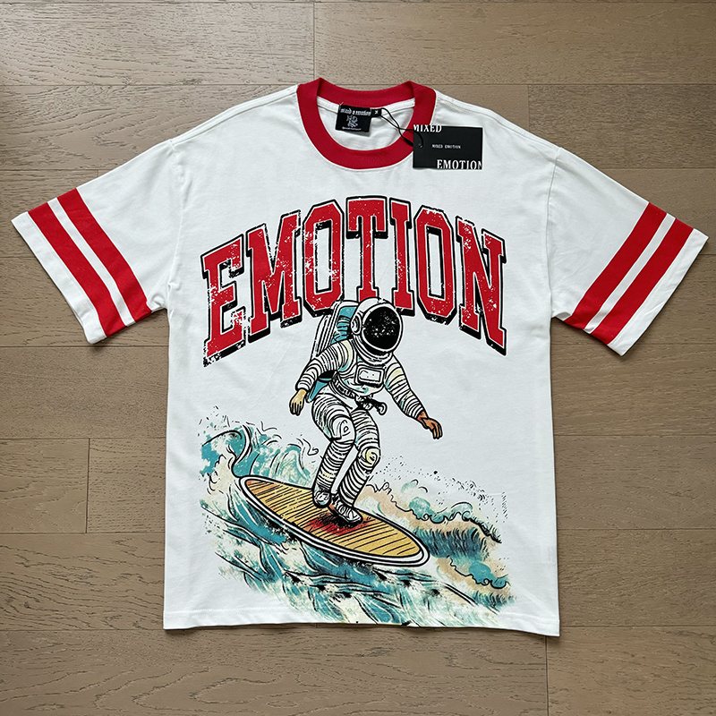 MIXED EMOTION Astronaut Graphic Ringer T-Shirt ¡ª front