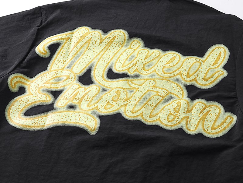 MIXED EMOTION Angel Graphic Zip-Front Short-Sleeve Shirt ¡ª detail