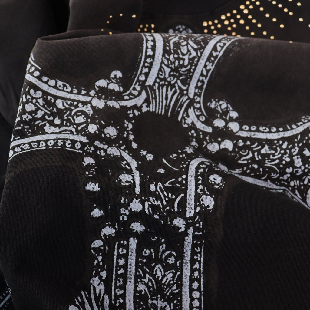VALE USA Studded Cross Graphic T-Shirt ¡ª detail