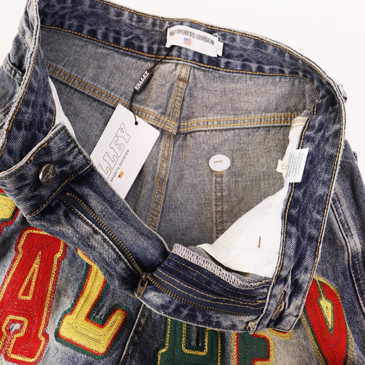 VALLEY Multicolor Embroidered Denim Shorts ¡ª neck_label