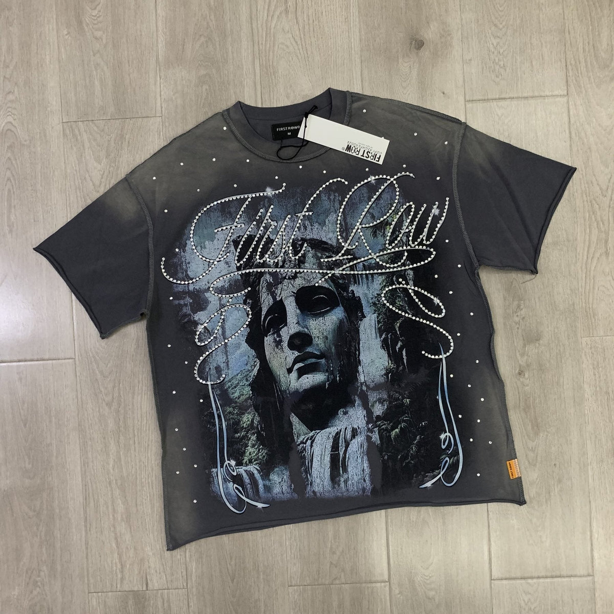 FIRST ROW Lost Utopia Unearth Cropped Graphic T-Shirt ¡ª front