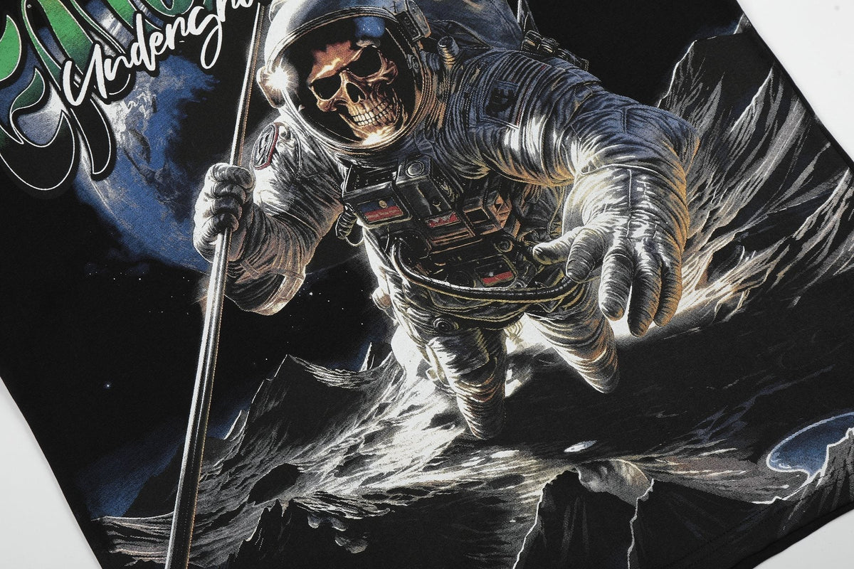 MIXED EMOTION Astronaut Skull Graphic T-Shirt ¡ª fabric_closeup