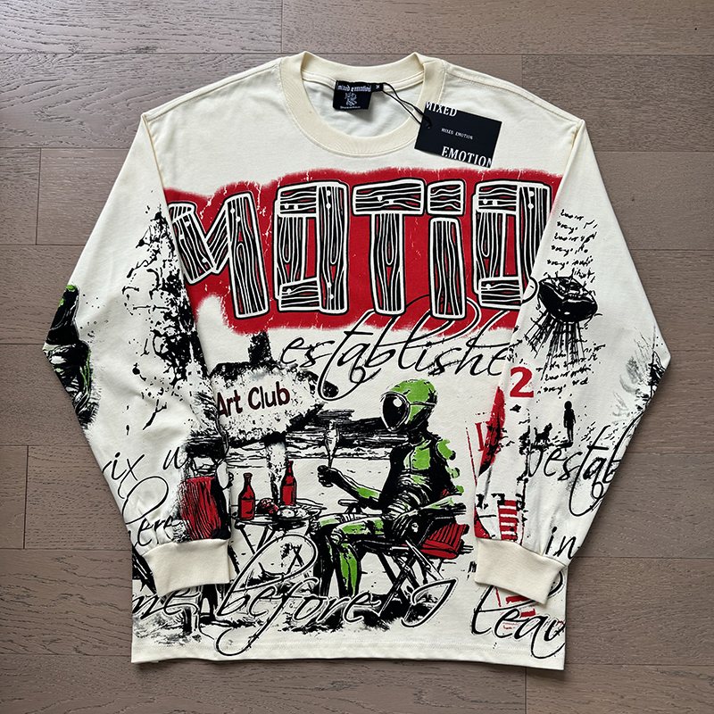 MIXED EMOTION Cream Graffiti Graphic Long-Sleeve T-Shirt ¡ª front
