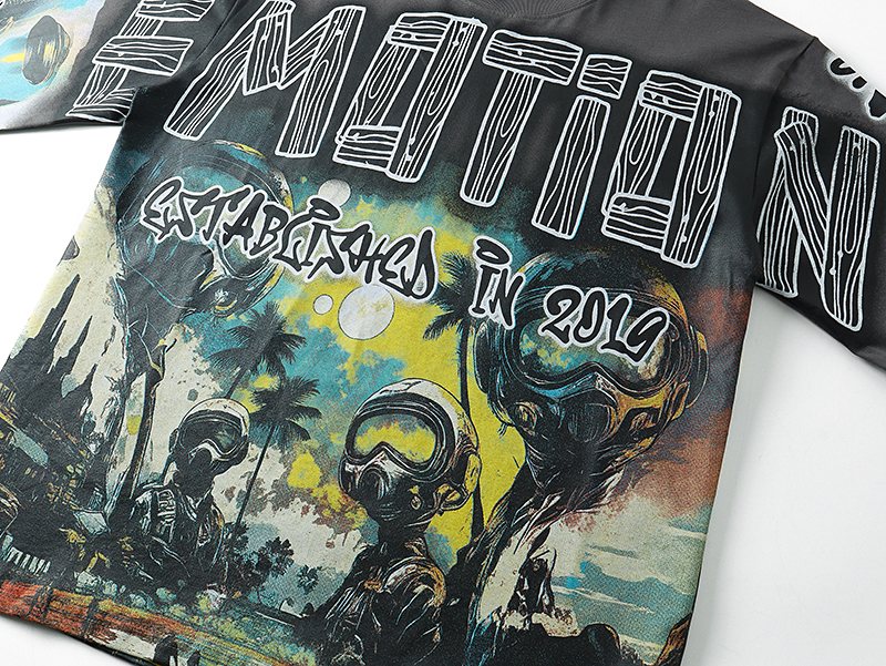 MIXED EMOTION Gray Graffiti Graphic Long-Sleeve T-Shirt ¡ª detail