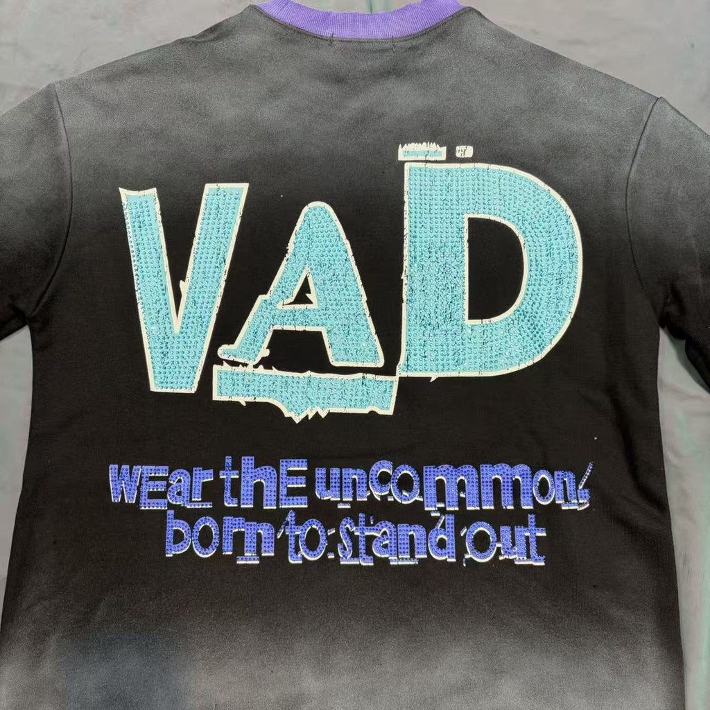 VALE ALL DAY USA A World Beyond Ours Alien Graphic T-Shirt ¡ª detail
