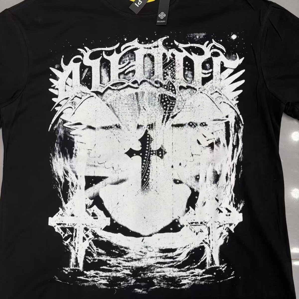 GUAPI Distressed Rhinestone Graphic T-Shirt ¡ª detail