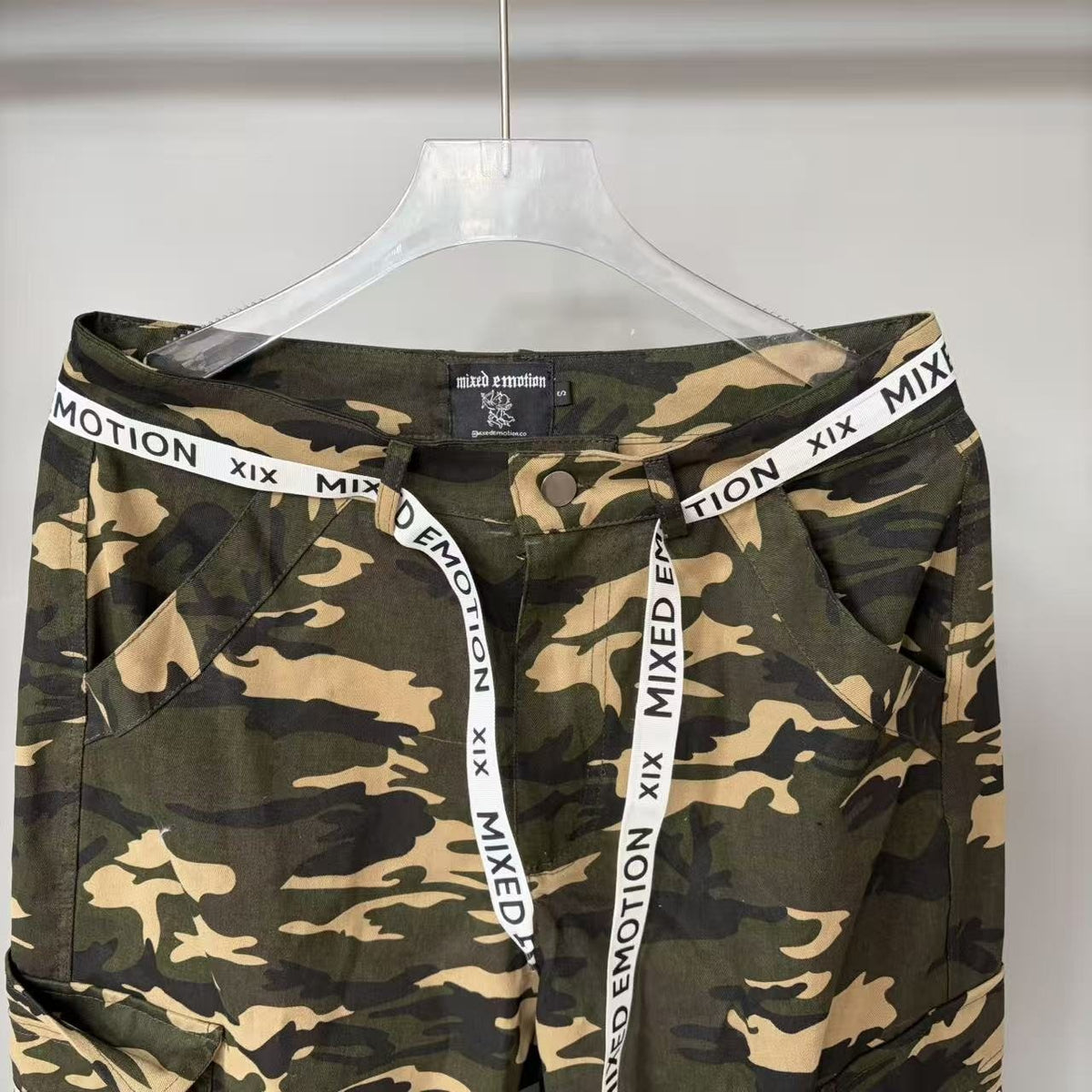 Mixed Emotion Camouflage Cargo Pants ¡ª detail