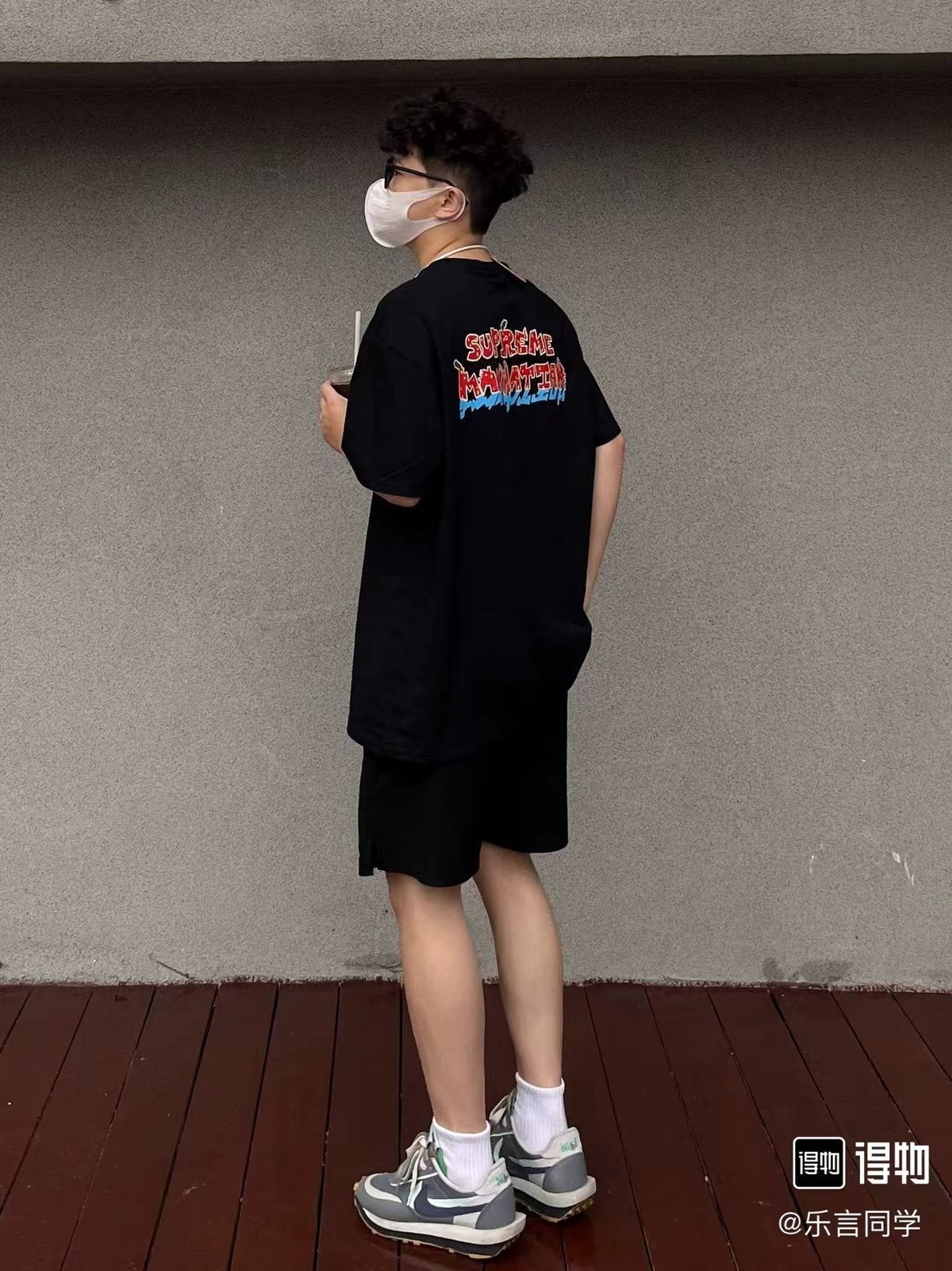 Supreme Manhattan City Graphic T-Shirt ¡ª model