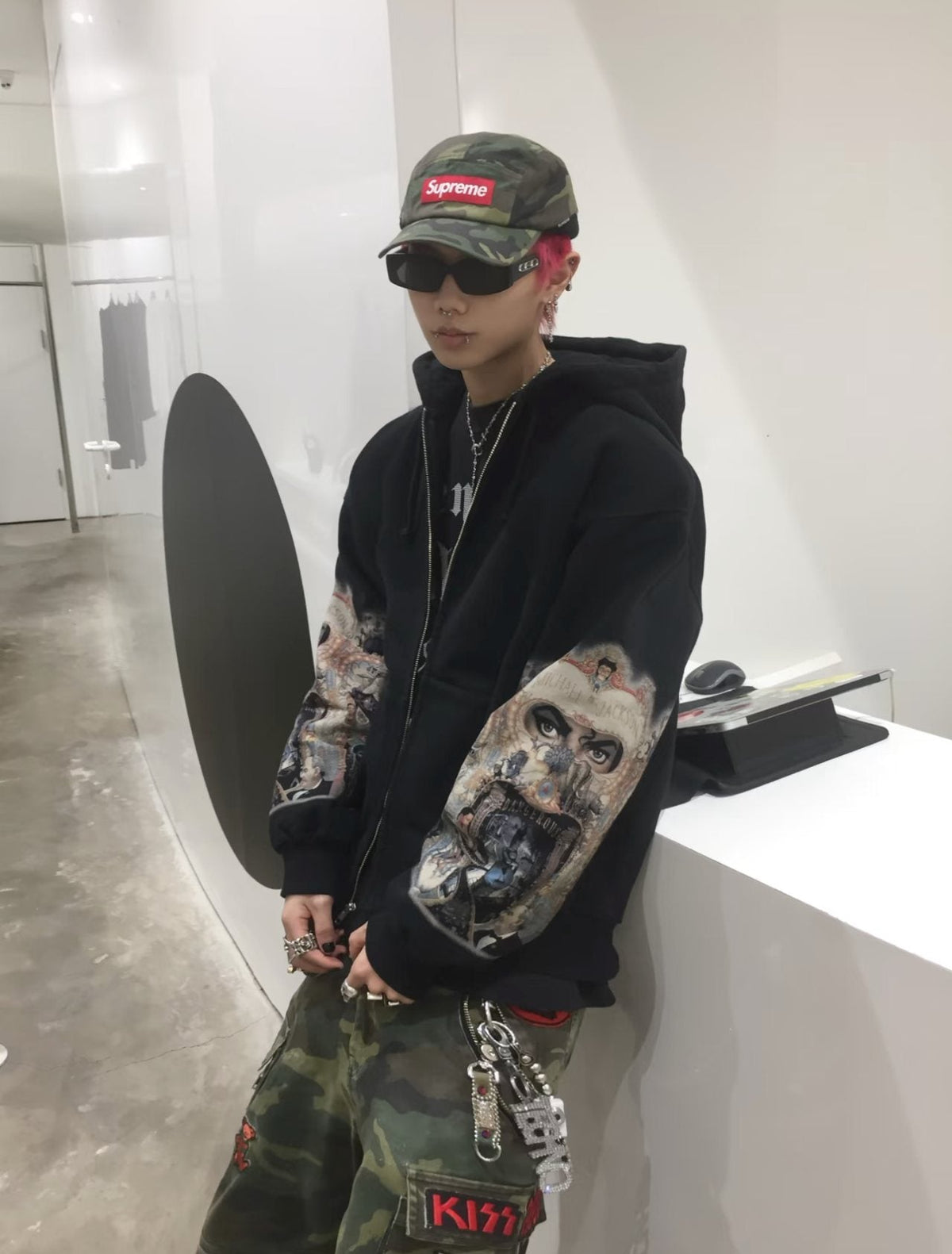 Supreme Graphic Sleeve Zip Hoodie ¡ª model