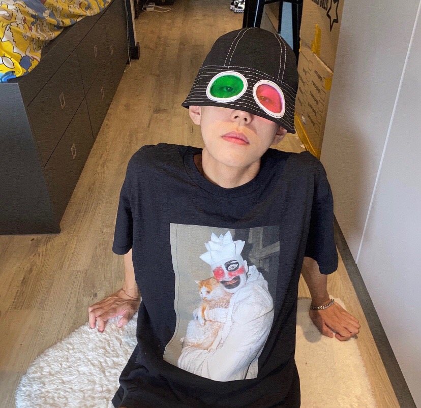 Supreme Clown Cat Graphic T-Shirt ¡ª context