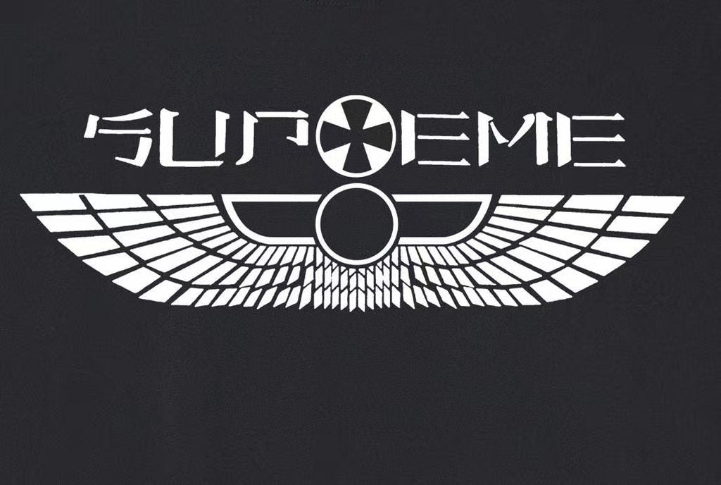 Supreme Winged Chest Graphic Short-Sleeve T-Shirt ¡ª detail