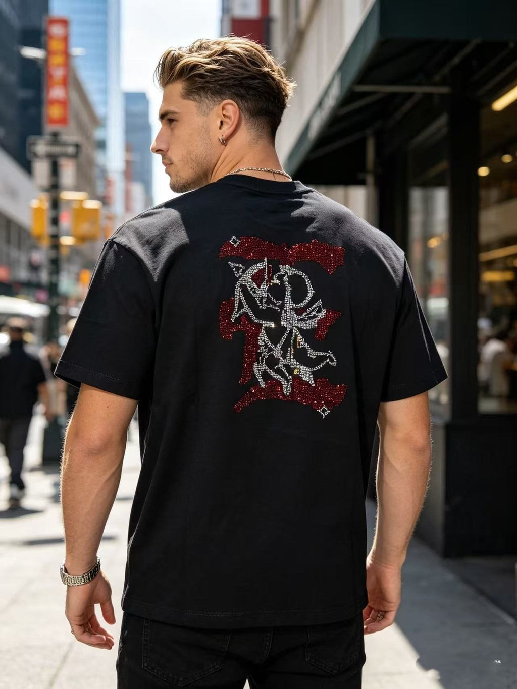 MIXED EMOTION Heart Graphic Short-Sleeve T-Shirt ¡ª model