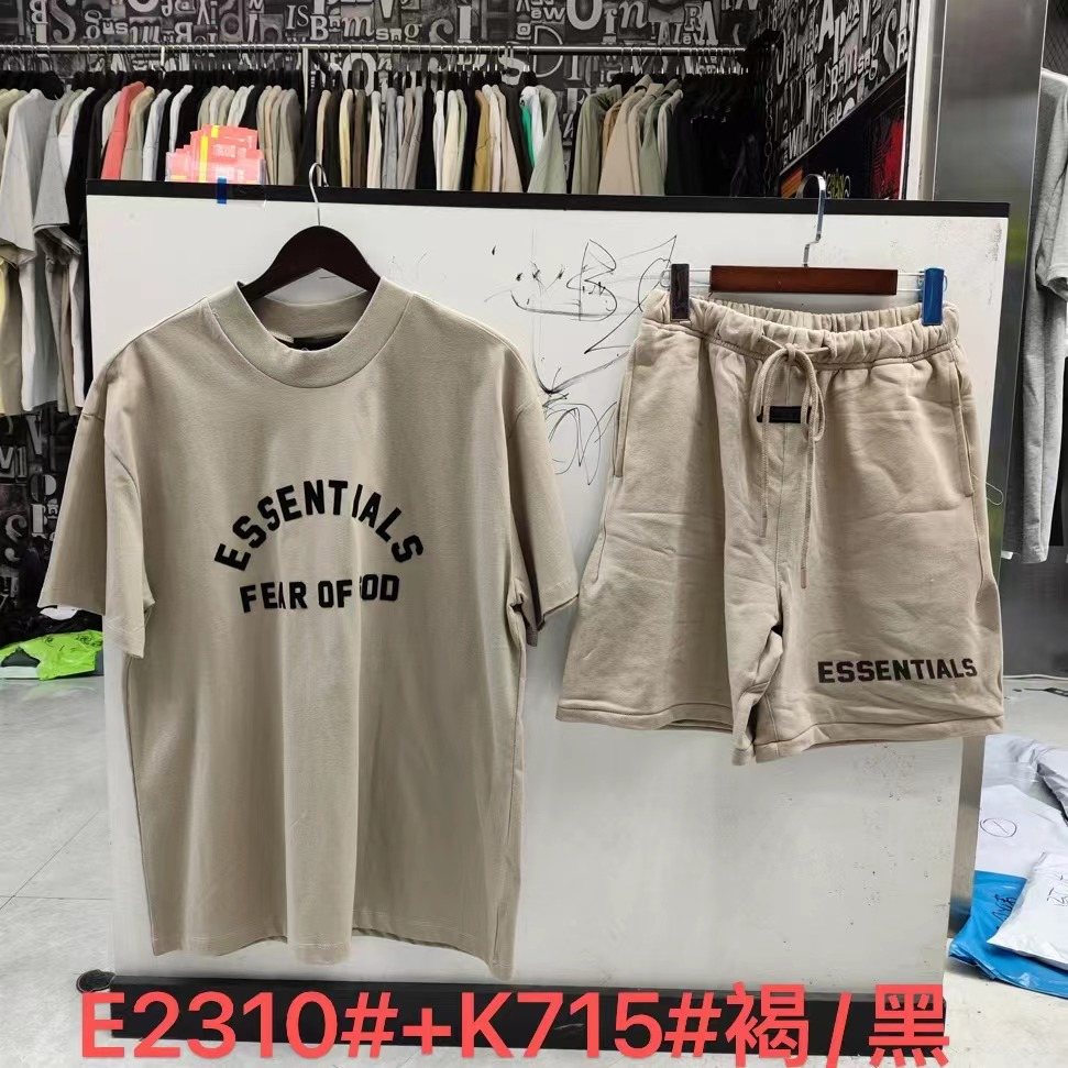 ESSENTIALS Front Logo T-Shirt & Shorts Set ¡ª front