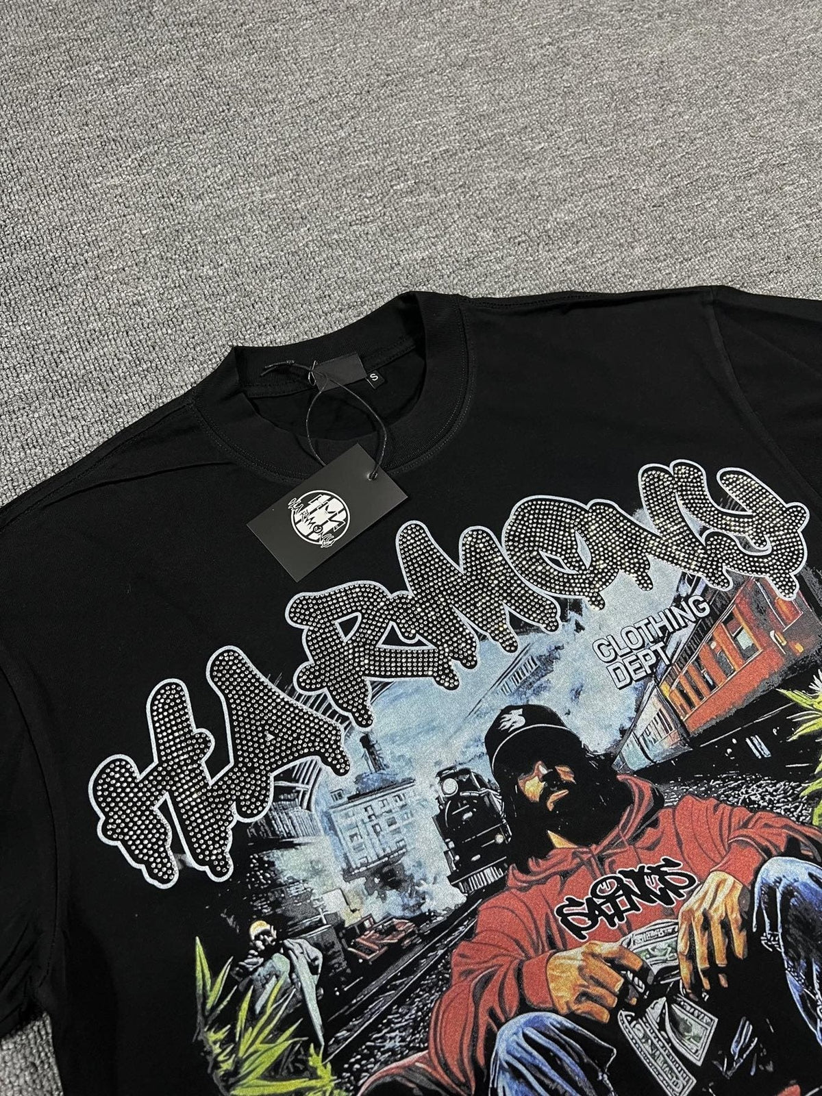 HARMONY New Age Seated Figure Graphic T-Shirt ¡ª detail