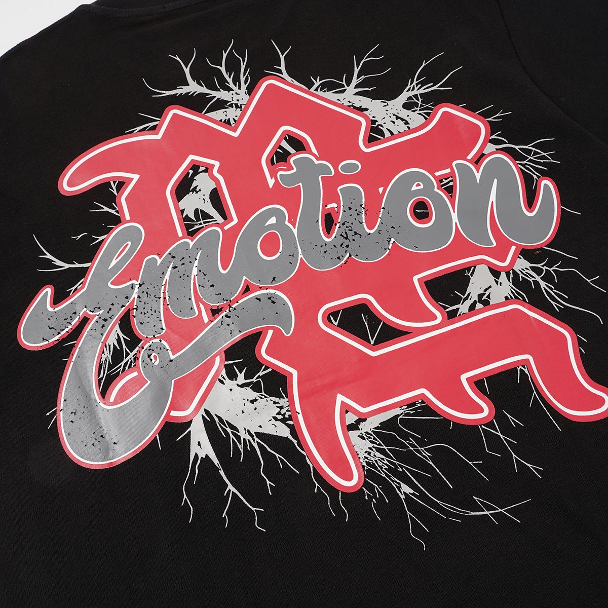 MIXED EMOTION Angel Graphic T-Shirt ¡ª detail