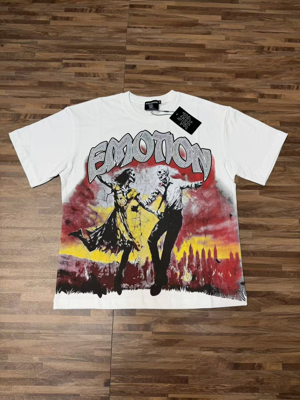 MIXED EMOTION Skeleton Graphic T-Shirt ¡ª front