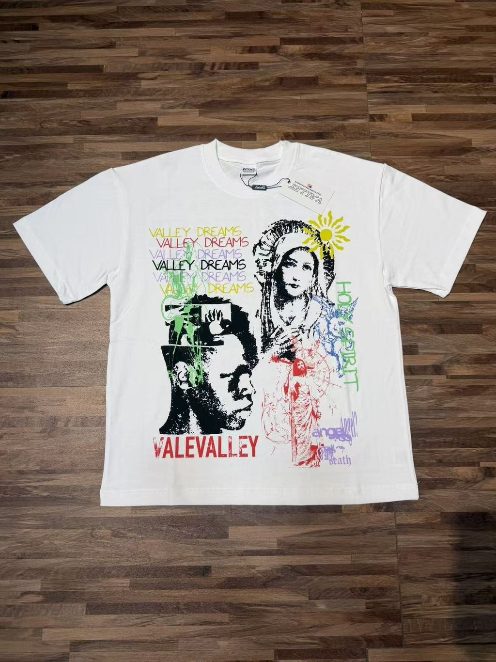 VALLEY Dreams Graphic Short-Sleeve T-Shirt ¡ª front