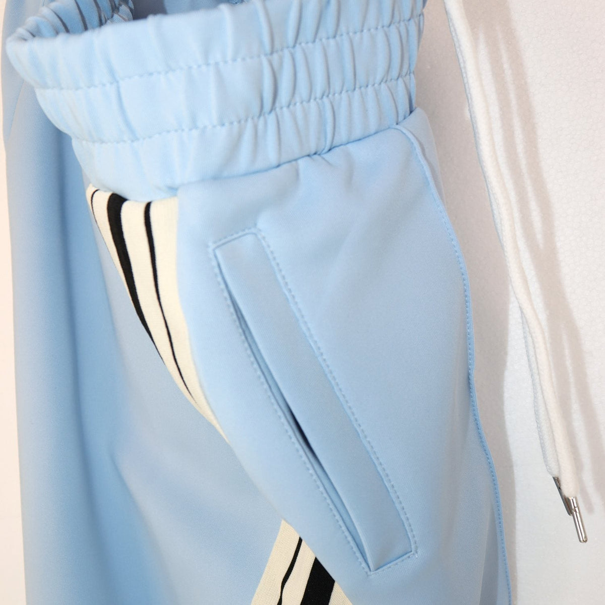SAINT Side-Stripe Tracksuit Matching Set ¡ª detail