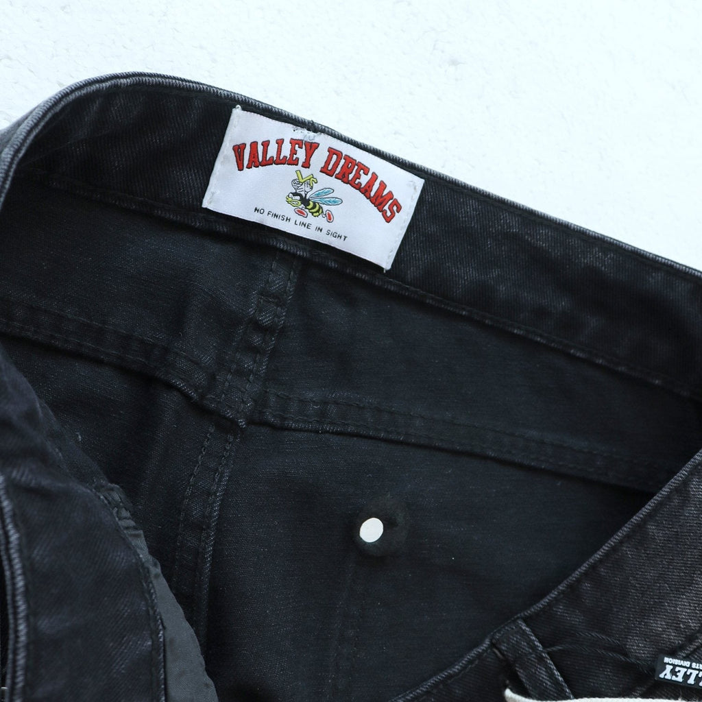 Valley Dreams Lives Forever Paint-Splatter Jeans ¡ª neck_label