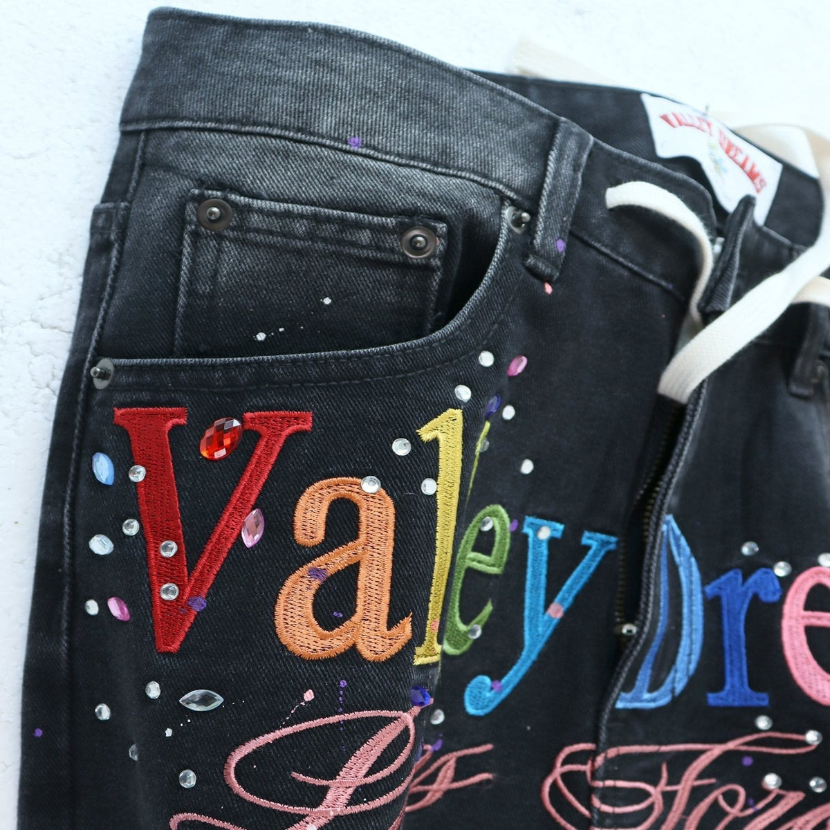 Valley Dreams Lives Forever Paint-Splatter Jeans ¡ª detail