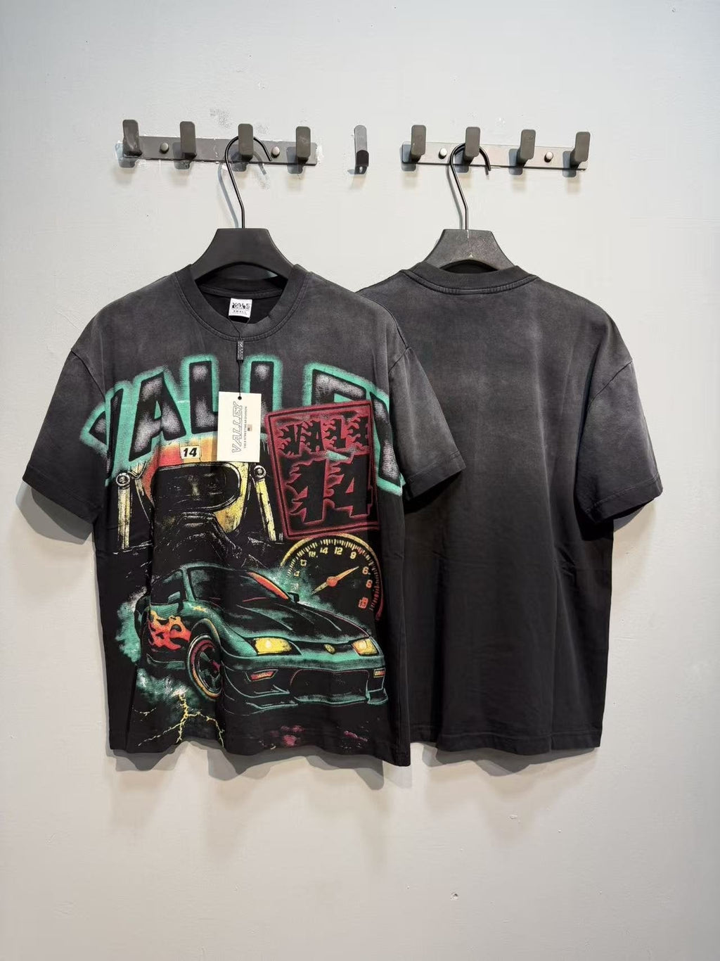 VALLEY 14 Racing Car Graphic T-Shirt ¡ª context