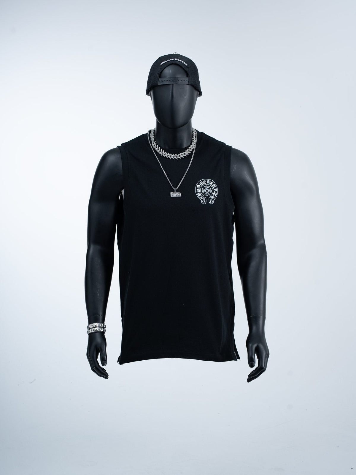 Chrome Hearts Rainbow Horseshoe Graphic Sleeveless T-Shirt ¡ª model