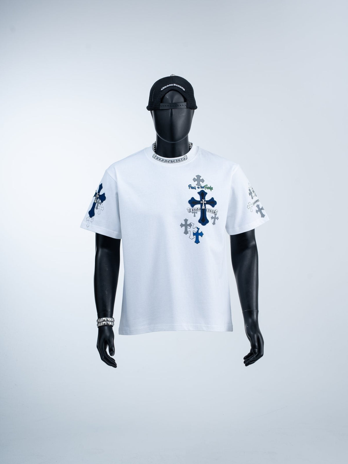 Chrome Hearts Cross Graphic Short-Sleeve T-Shirt ¡ª model