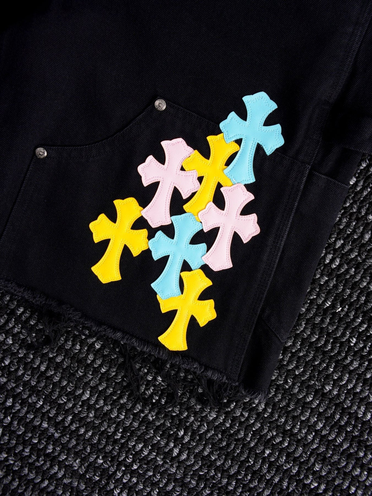 Chrome Hearts Cross Appliqu¨¦ Black Shorts ¡ª detail