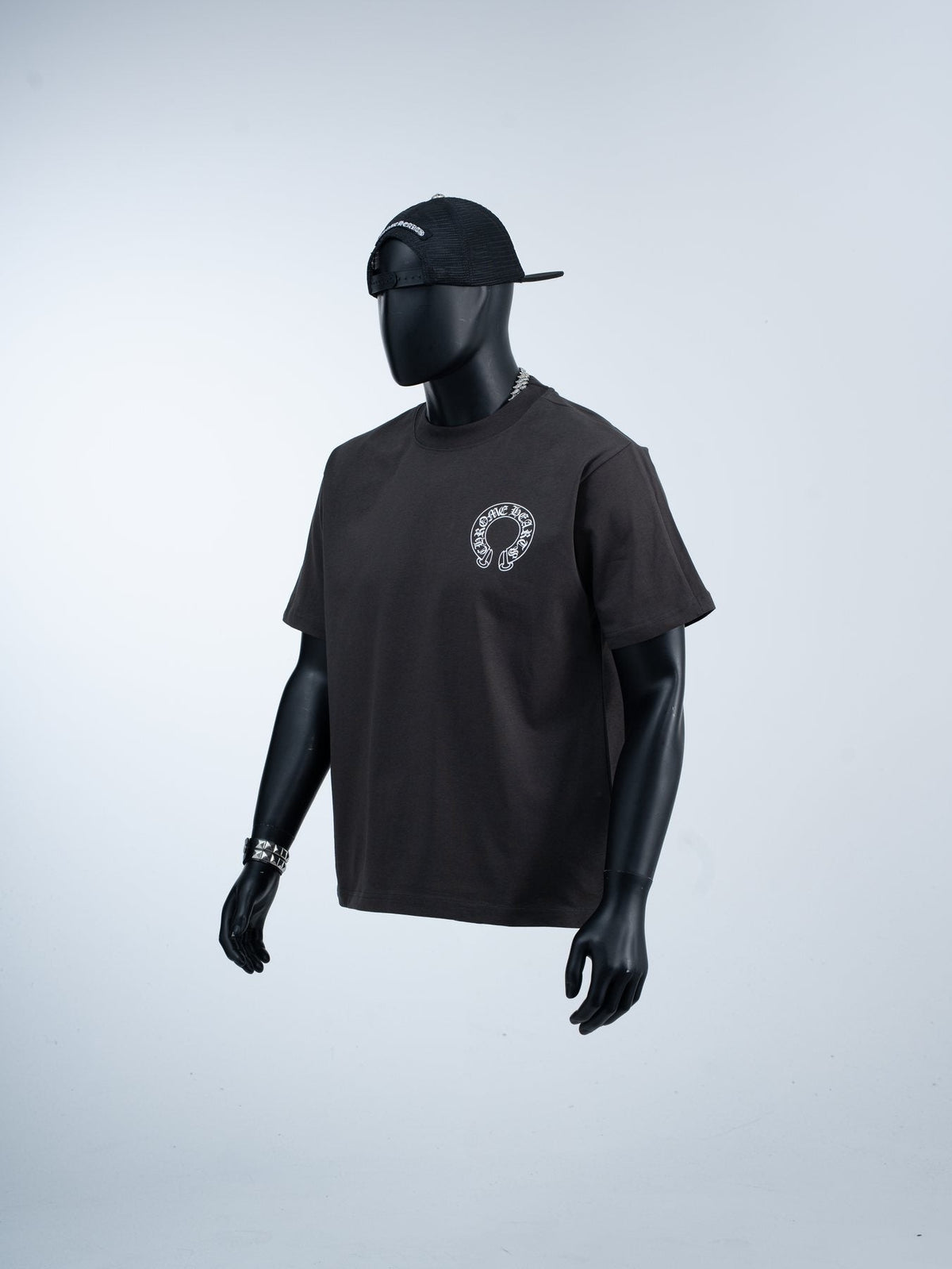 Chrome Hearts Horseshoe Gothic Graphic T-Shirt ¡ª side