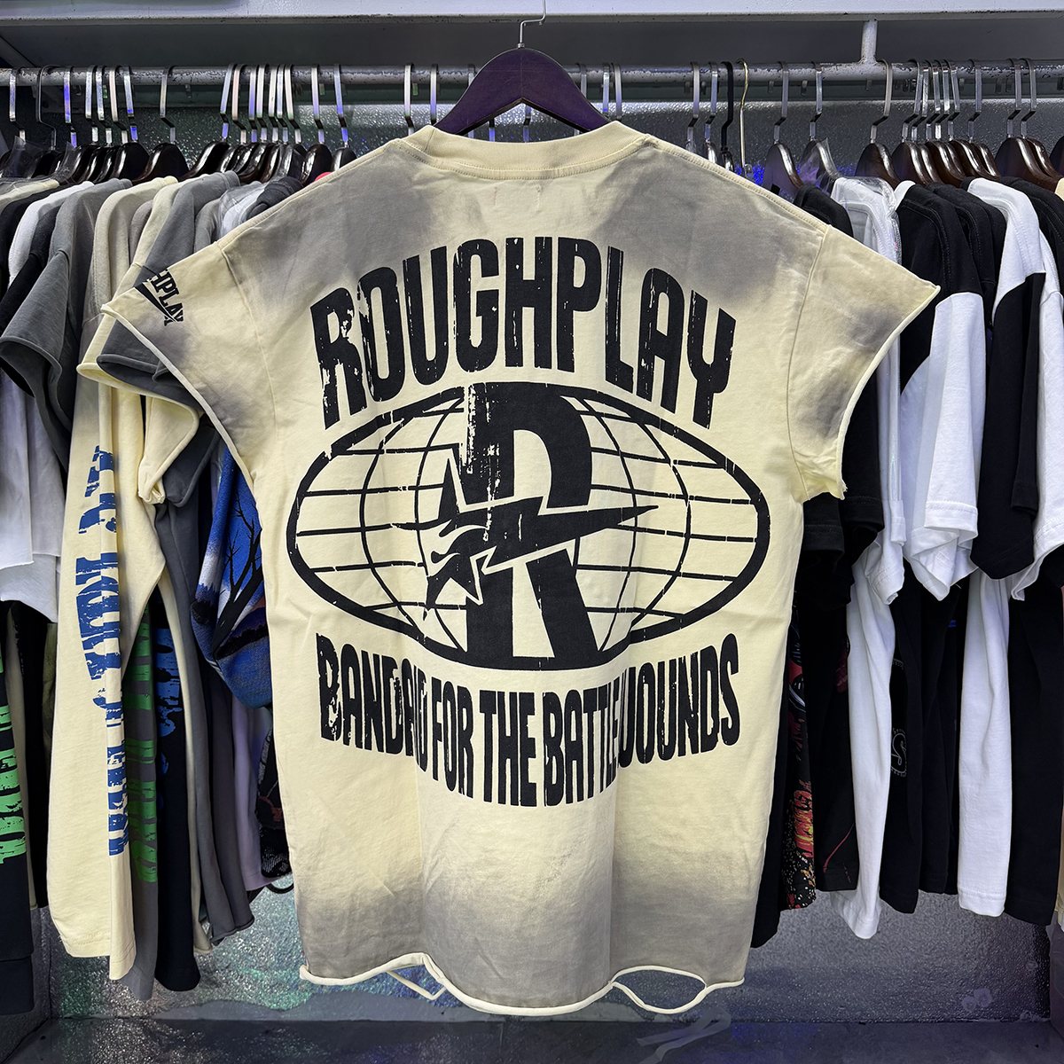 Rough Play Skull Goggles Graphic T-Shirt ¡ª context