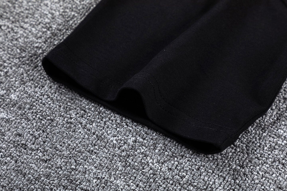 GUAPI Return of the Void Skull Graphic T-Shirt ¡ª fabric_closeup