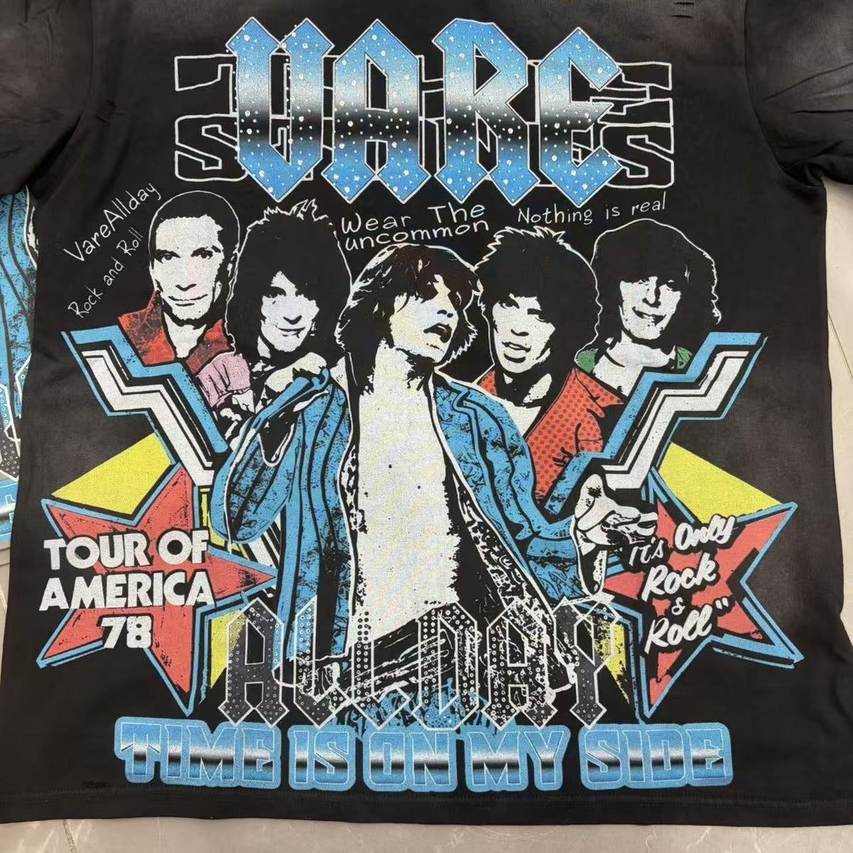 VARE ALL DAY Contrast-Trim Graphic Short-Sleeve T-Shirt ¡ª hero
