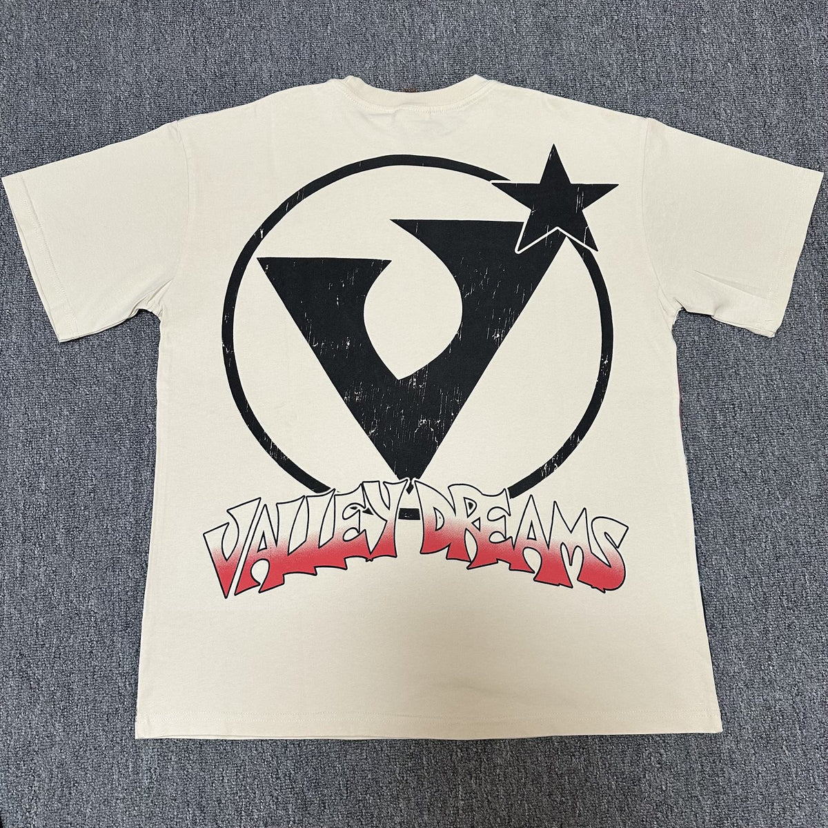 VALE USA Dreams Rhinestone Graphic T-Shirt ¡ª back