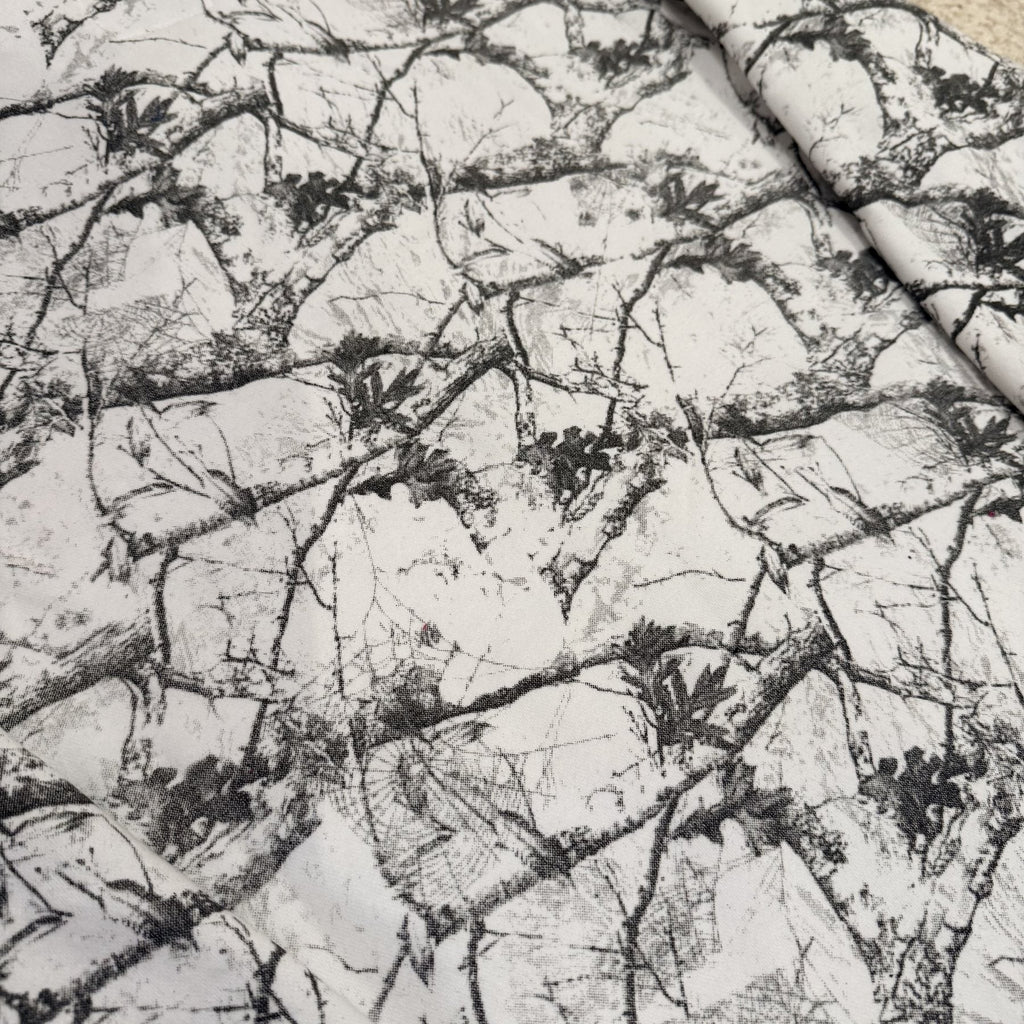 Sp5der Camo Spider Graphic Hoodie & Shorts Set ¡ª fabric_closeup