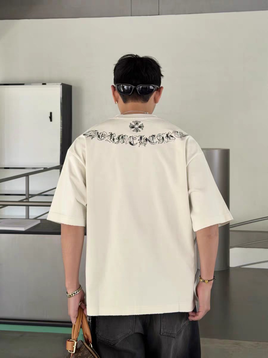 Chrome Hearts Cross Graphic Short-Sleeve T-Shirt ¡ª model