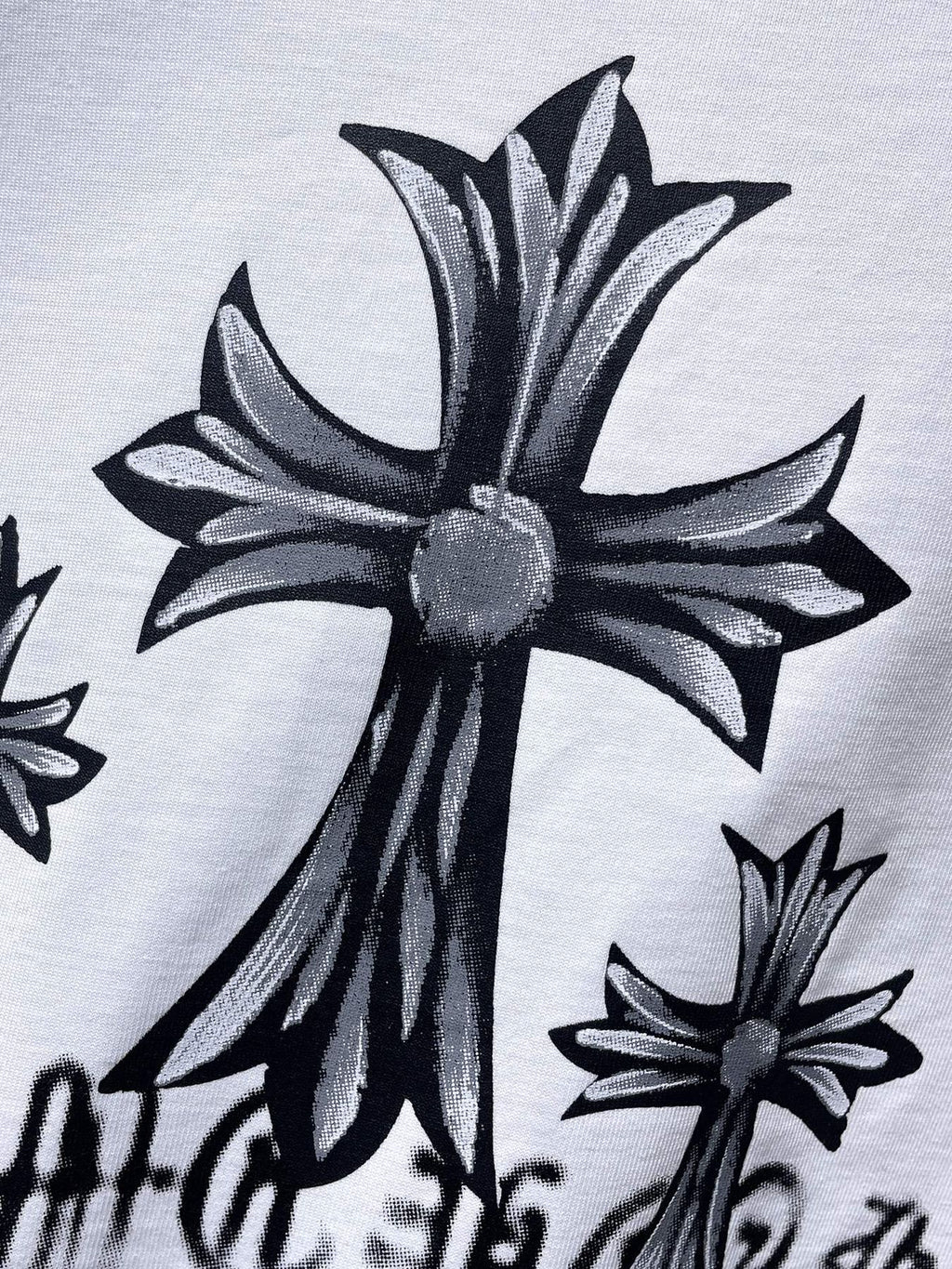 Chrome Hearts Floral Cross USA Graphic T-Shirt ¡ª fabric_closeup