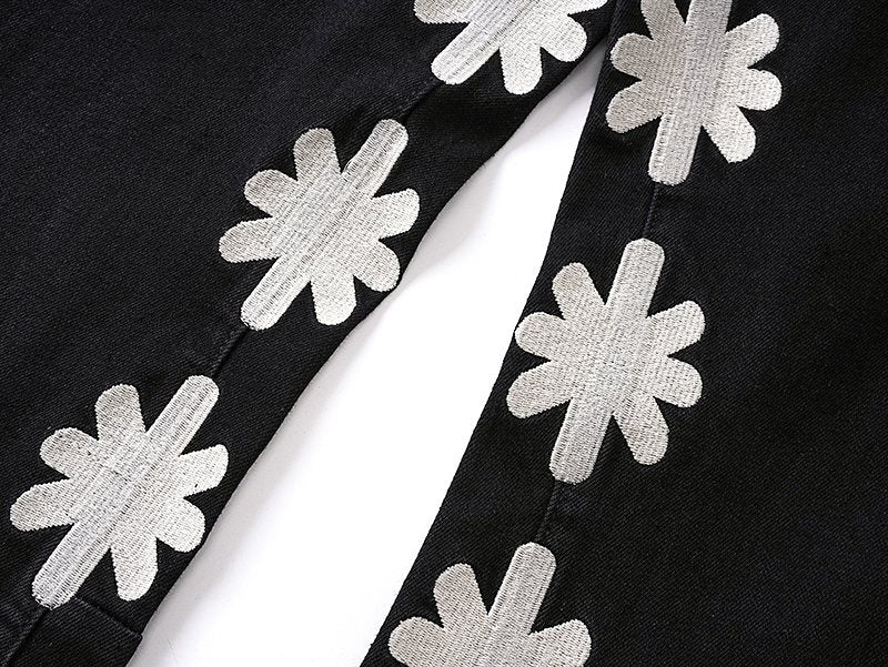 LOSTSHDWS Floral Applique Flared Jeans ¡ª detail
