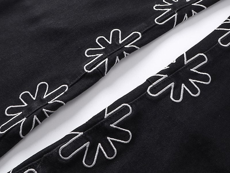 LOSTSHDWS Floral Embroidered Flared Jeans ¡ª detail